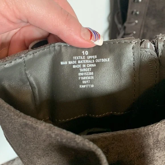 Knee high lace up boots - Picture 4 of 6